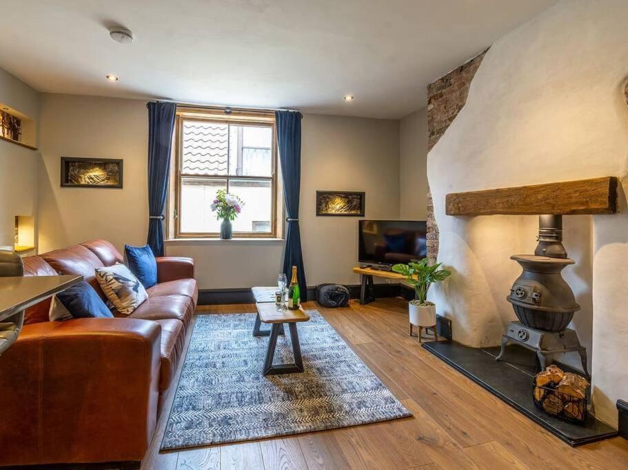 One Over Eight - Luxury One Bed Apartment Whitby Exterior photo